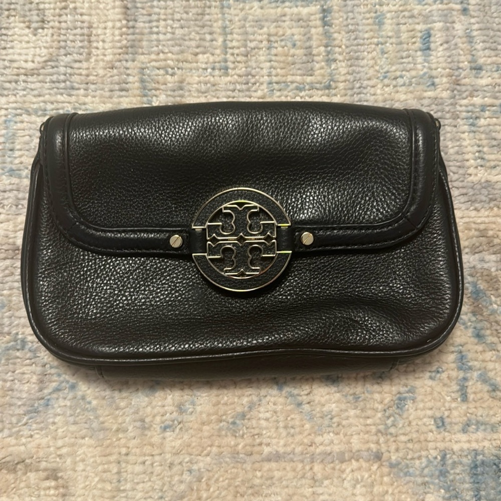 Black Tory Burch Clutch in great condition with dust bag